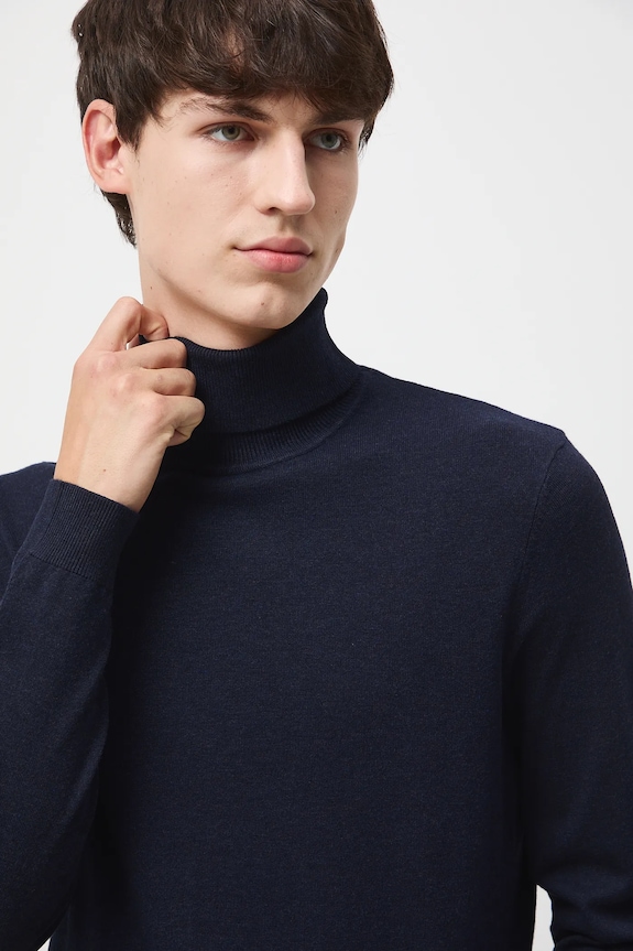 Sweter męski z golfem melanżowy kolor granatowy granatowy RW24-SWM051