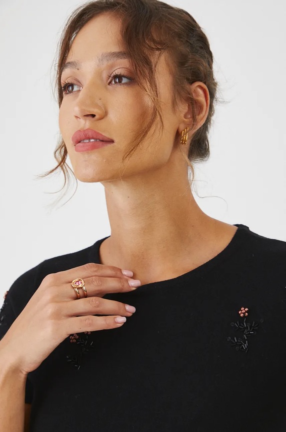 Tričko s ozdobnou aplikací černá barva černá RW24-TSD800