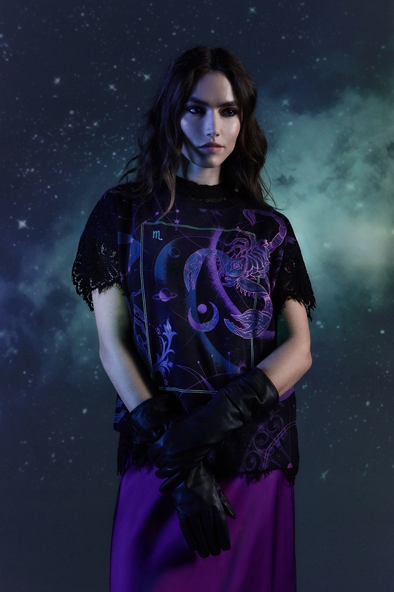 T-shirt damski z kolekcji Zodiak - Skorpion kolor czarny RW24-TSD957