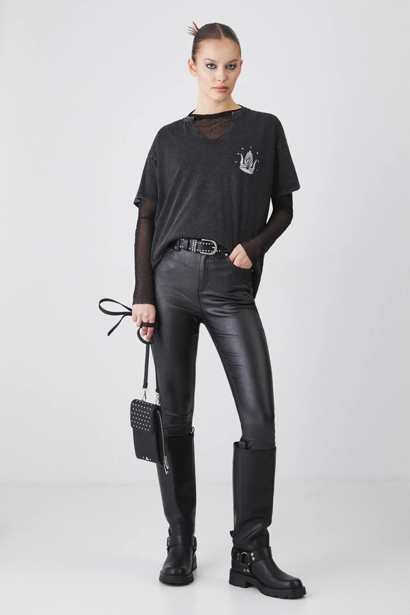 Odzież T-shirt bawełniany damski z kolekcji The Lord of the Rings kolor czarny RW24-TSDA85 czarny