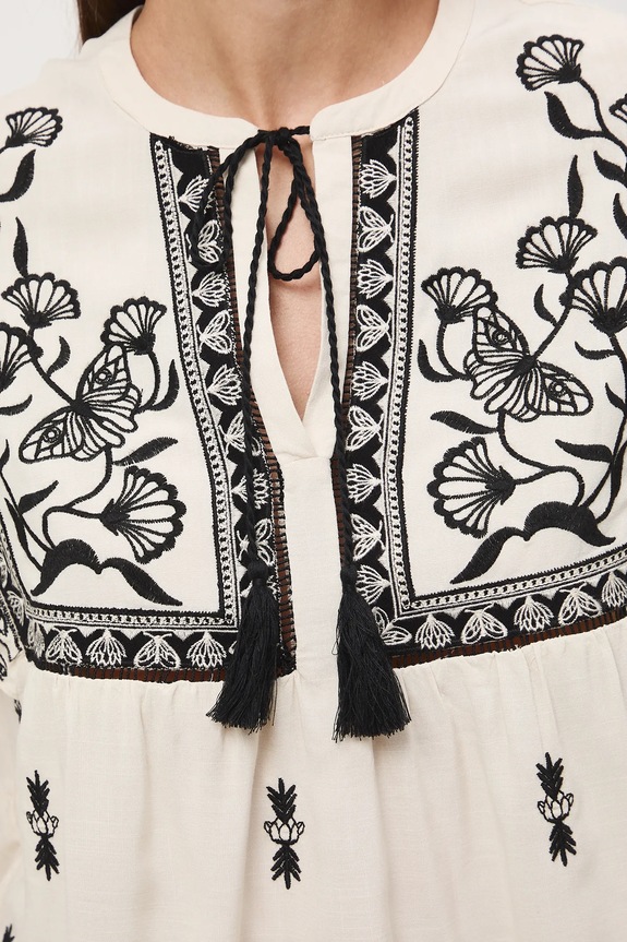 Dámská halenka s volánkem z viskózy RW25-BKD102 béžová