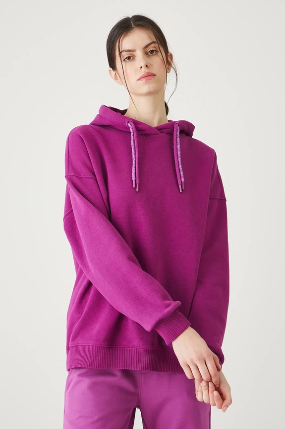 Bluza damska z ozdobną naszywką fioletowy RW25-BLD011