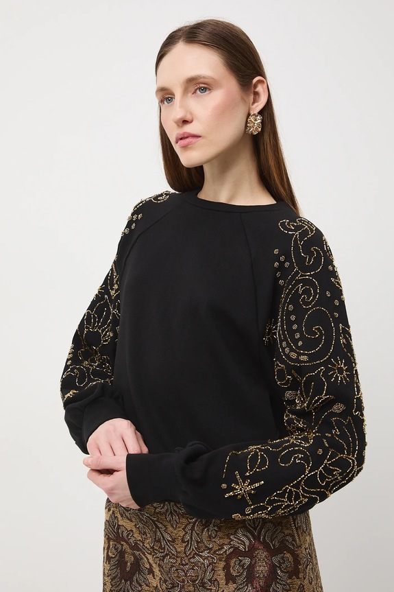 Bluza damska z ozdobną aplikacją z elastanem czarny RW25-BLDA02