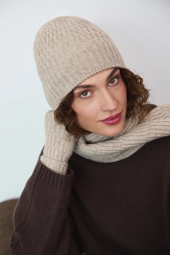 Czapka damska beanie melanżowa pozostałe beżowy RW25-CDD915