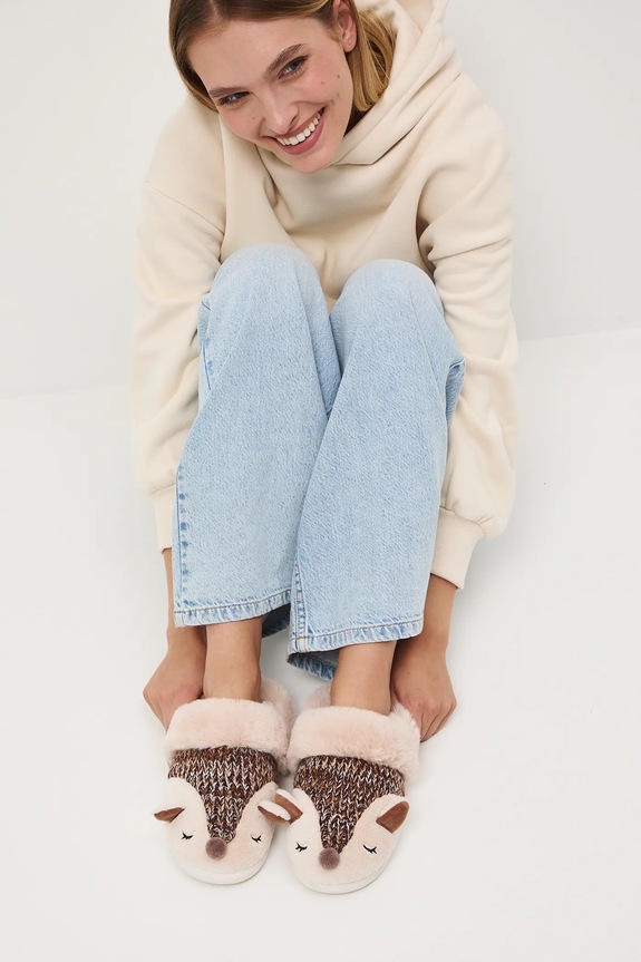 Kapcie damskie z futerkiem beżowy RW25-KAD505