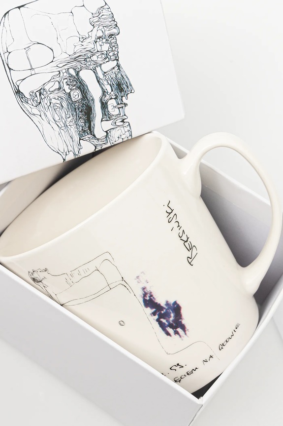 Kubek z kolekcji Zdzisław Beksiński x Medicine multicolor RW25-KBUA52