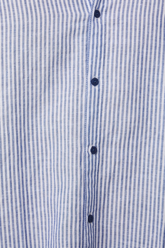 Koszula z lnem męska z kołnierzykiem klasycznym w pasy RW25-KDM010 niebieski