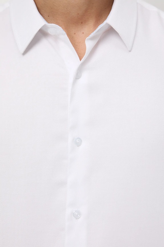 Koszula bawełniana męska z włoskim kołnierzykiem RW25-KDM030 biały