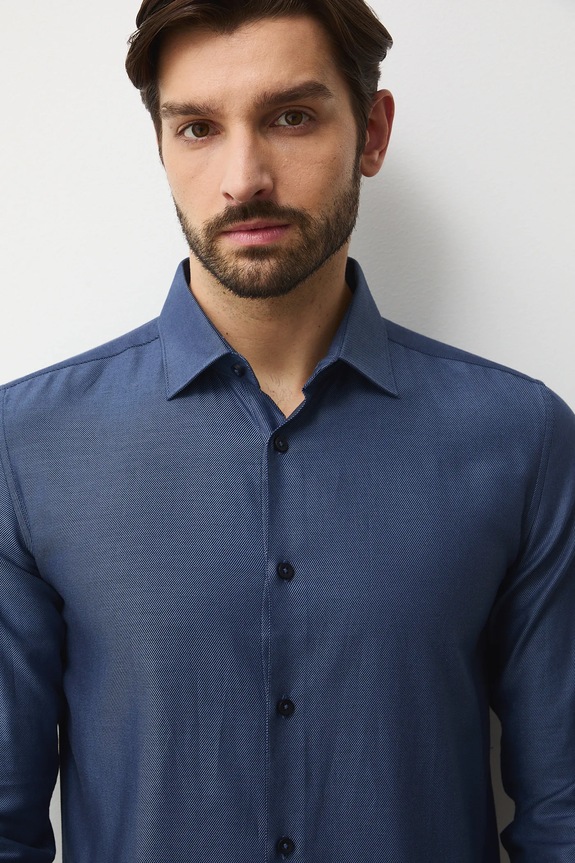 Bavlnená košeľa s klasickým golier melanžová tmavomodrá RW25-KDM0B5