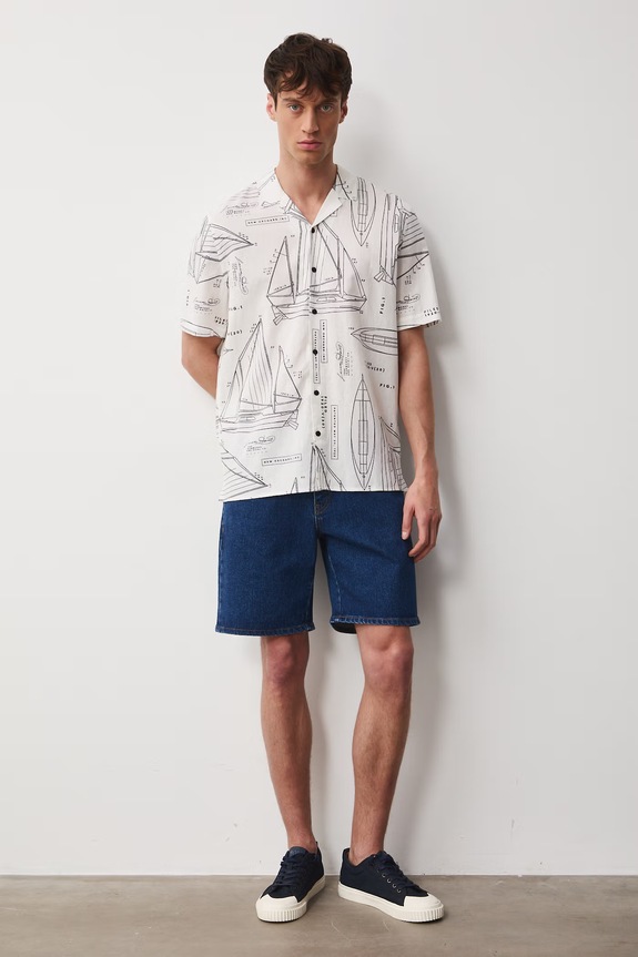 Koszula z lnem męska z kołnierzykiem typu resort wzorzysta RW25-KKM102 biały RS26