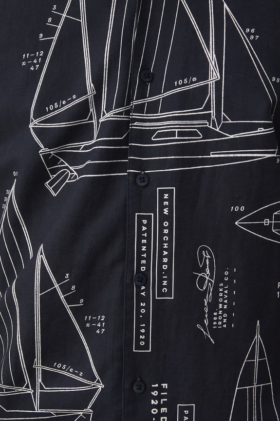 Koszula z lnem męska z kołnierzykiem typu resort wzorzysta RW25-KKM102 granatowy