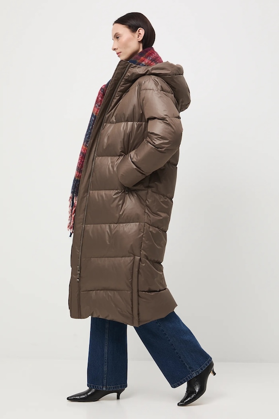 Płaszcz puchowy damski pikowany brązowy RW25-KPD900