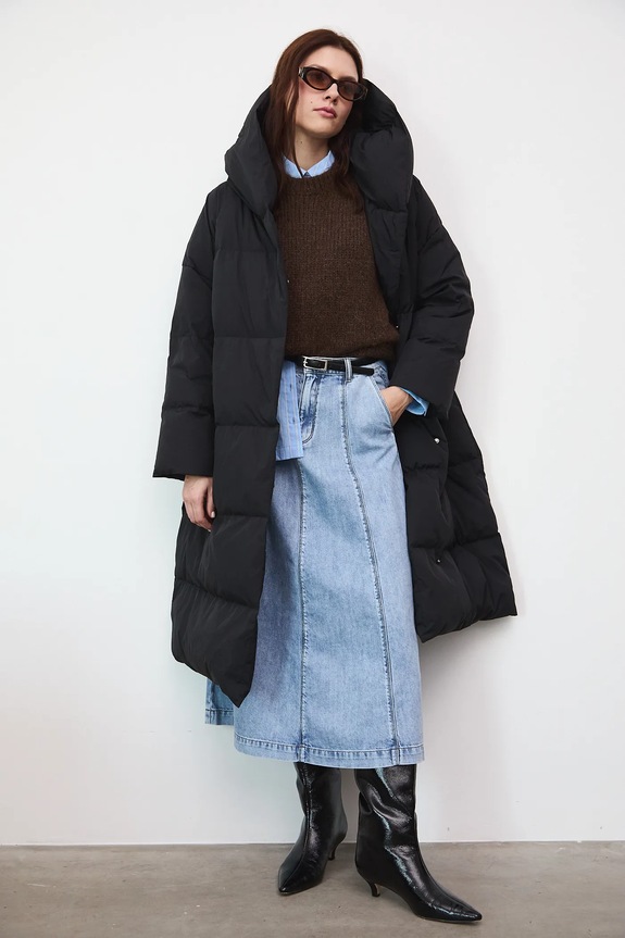 Płaszcz puchowy damski pikowany RW25-KPDB01 czarny RW25