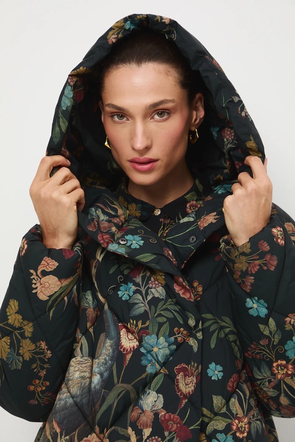 Kurtka damska z kolekcji Zamek Królewski na Wawelu x Medicine RW25-KUD850 multicolor