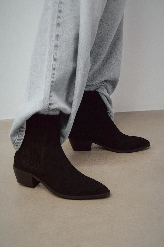 Semišové boty dámské s elastanem semišová kůže černá RW25-OBD317