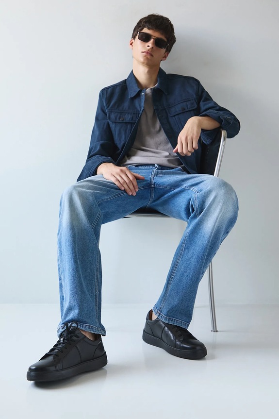 Medicine scarpe da ginnastica in pelle bassa nero RW25-OBM304