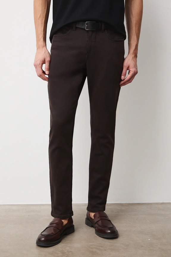 Jeansy męskie slim z paskiem RW25-SJM032 brązowy RW25