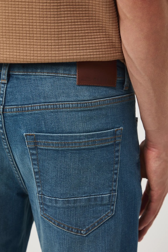 Jeansy męskie regular z efektem sprania niebieski RW25-SJM070