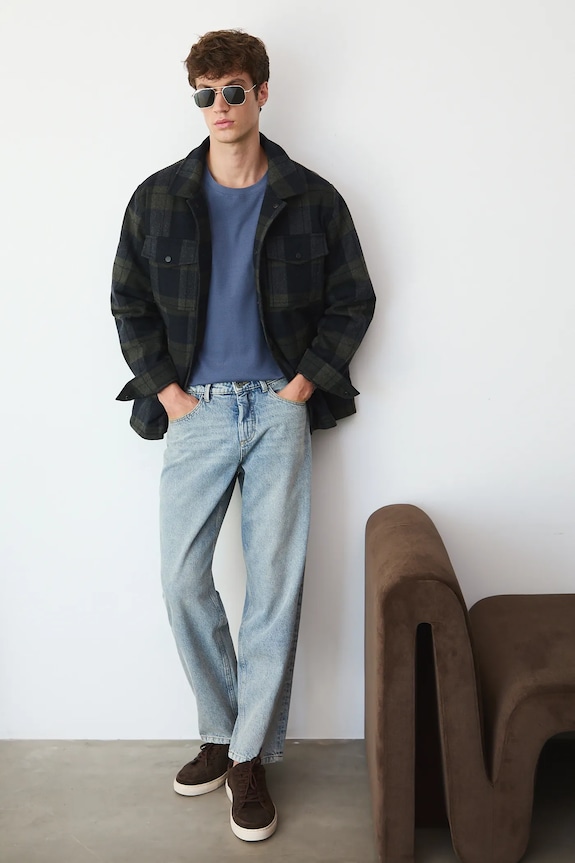 Jeansy bawełniane męskie loose z efektem sprania niebieski RW25-SJM604