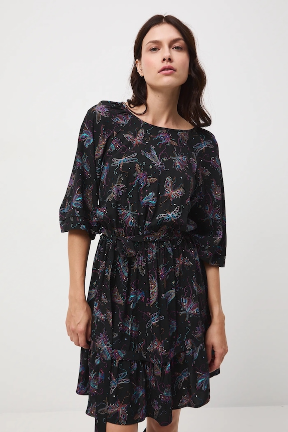 Sukienka mini z paskiem wzorzysta RW25-SUD055 czarny RW25