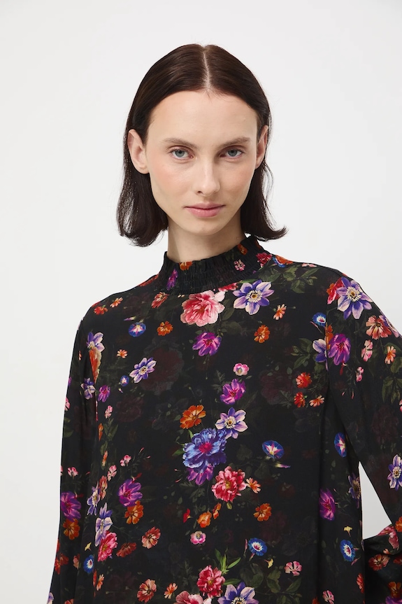 Odzież Sukienka damska mini z wiskozy wzorzysta RW25-SUD091 multicolor