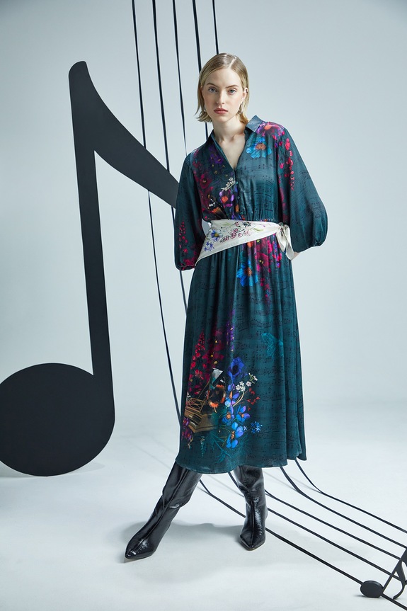 Sukienka damska z kolekcji Narodowy Instytut Fryderyka Chopina x Medicine midi czarny RW25-SUD758