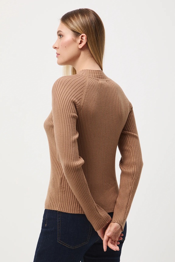 Odzież Sweter damski prążkowany RW25-SWD054 beżowy