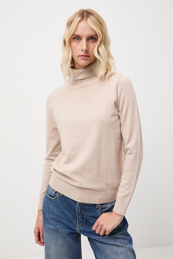 Sweter damski gładki z wiskozą RW25-SWD071 beżowy RW25