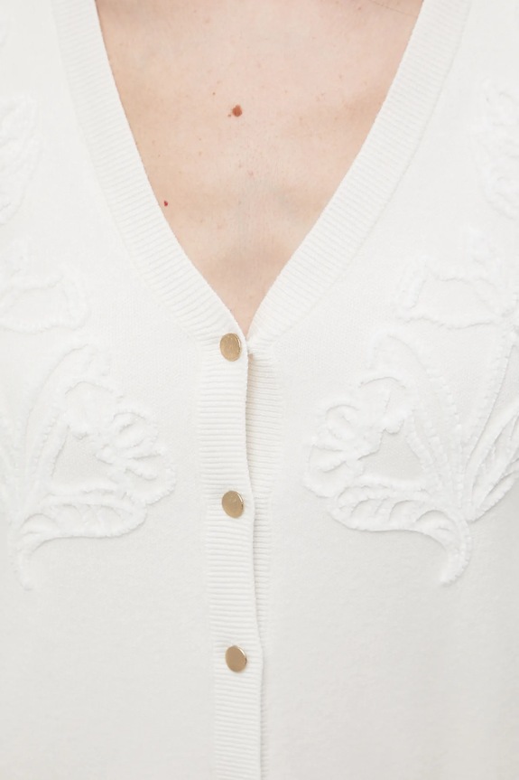 Kardigán dámsky s ozdobnou aplikáciou RW25-SWD303 béžová