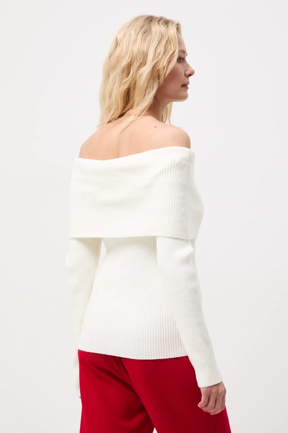 Odzież Sweter damski z odkrytymi ramionami RW25-SWDA05 beżowy