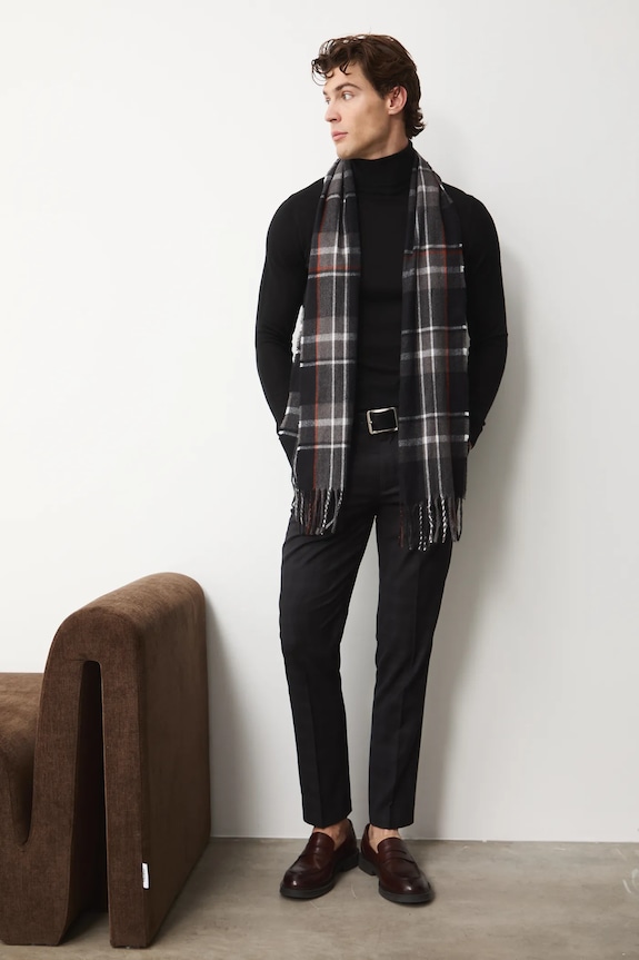Medicine sweter z wełny merino wełna czarny RW25-SWM700