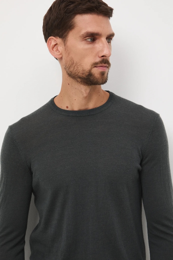 Sweter z wełny merino gładki zielony RW25-SWM701