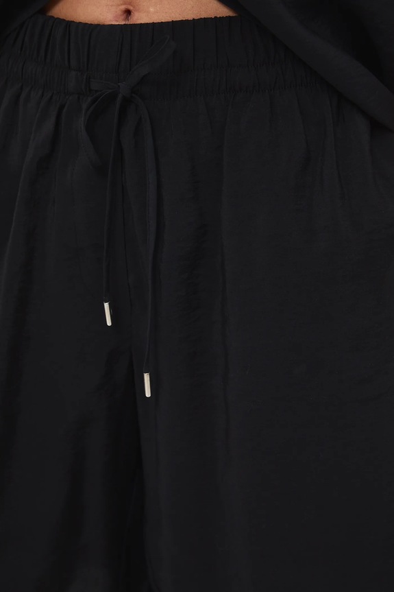 Kratke hlače Medicine crna RW25-SZD103