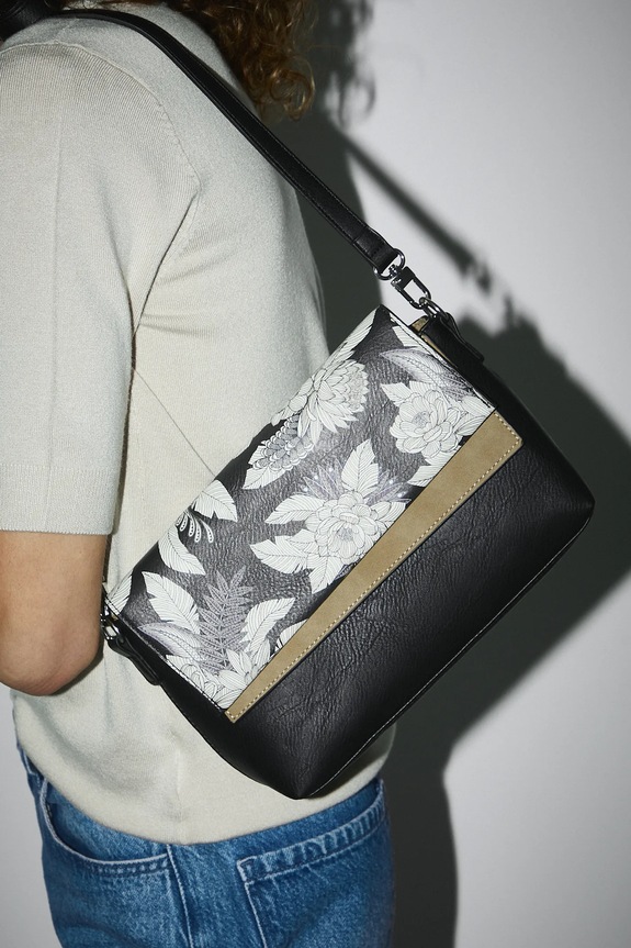 Kabelka dámská z ekologické kůže s potiskem odnímatelný popruh černá RW25-TOD105