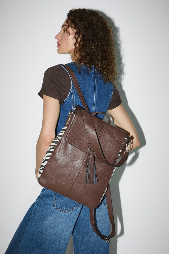 Plecak damski z imitacji skóry mieści A4 brązowy RW25-TPD403