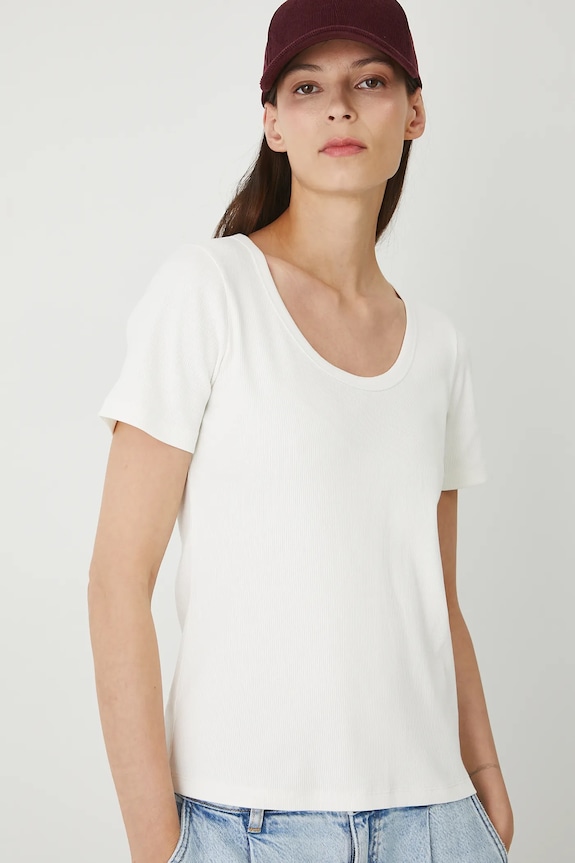 T-shirt bawełniany damski z elastanem prążkowany beżowy RW25-TSD020