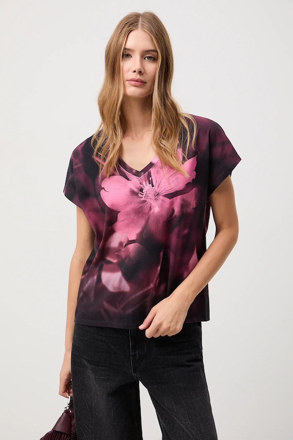 T-shirt bawełniany damski z elastanem w kwiaty z elastanem czarny RW25-TSD504