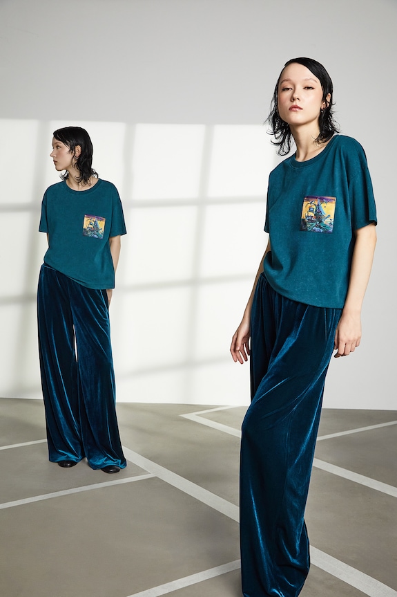 T-shirt bawełniany damski z kolekcji Tajemniczy Świat Medicine okrągły turkusowy RW25-TSD555