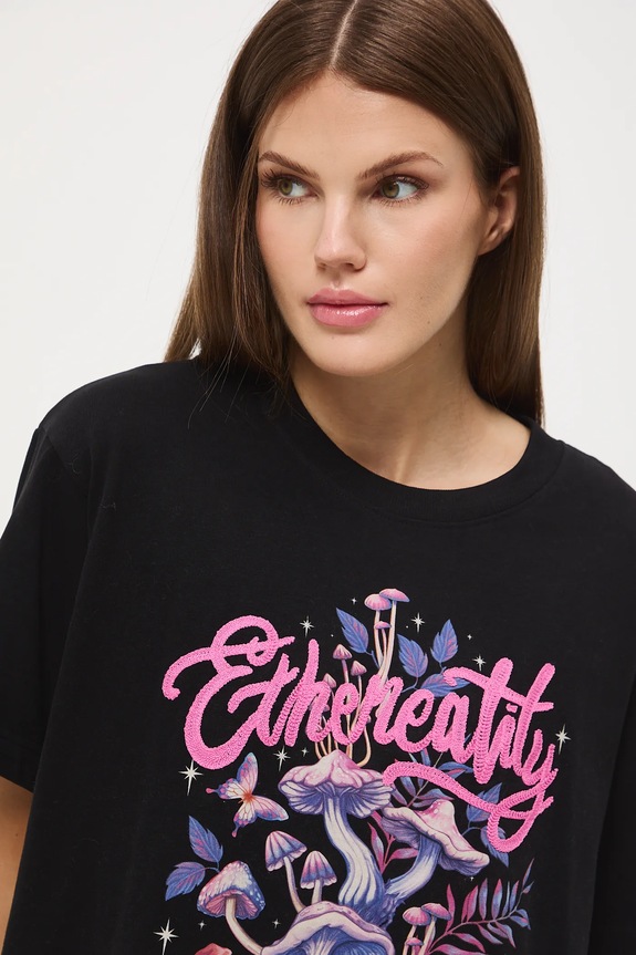 T-shirt bawełniany damski z nadrukiem i haftem czarny RW25-TSD602