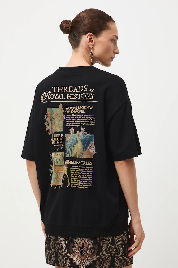 T-shirt bawełniany damski z kolekcji Zamek Królewski na Wawelu x Medicine okrągły czarny RW25-TSD850