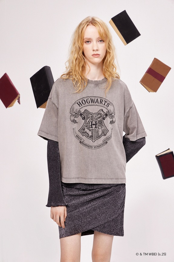 T-shirt bawełniany damski z kolekcji Harry Potter RW25-TSDB50 szary RW25