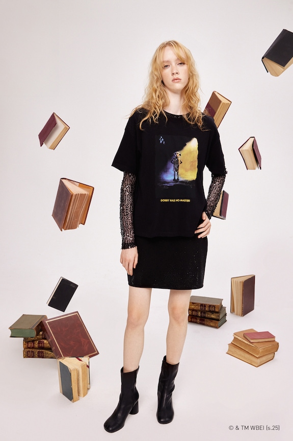 T-shirt bawełniany damski z kolekcji Harry Potter RW25-TSDB53 czarny RW25