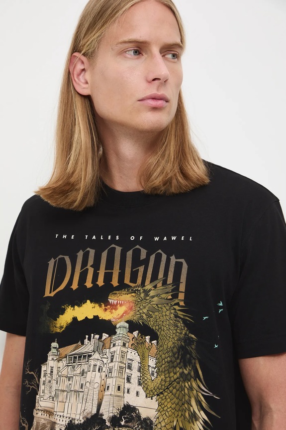 T-shirt bawełniany męski z kolekcji Zamek Królewski na Wawelu x Medicine okrągły czarny RW25-TSM855
