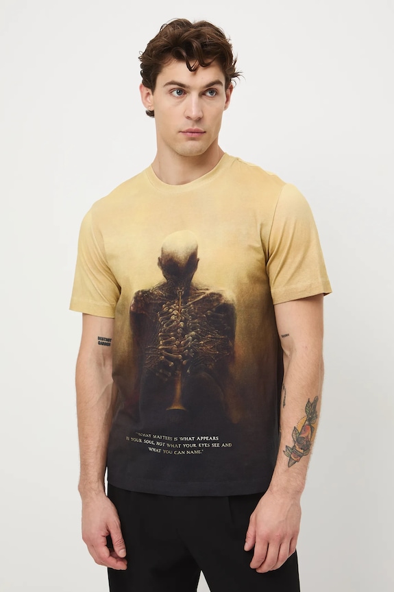 T-shirt bawełniany męski z elastanem z kolekcji Zdzisław Beksiński x Medicine wzorzyste żółty RW25-TSMA64