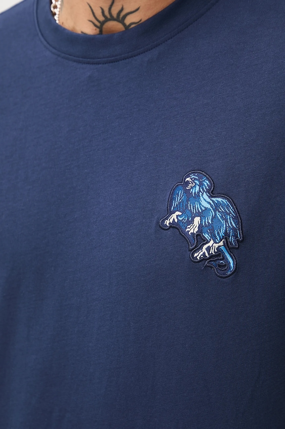 T-shirt bawełniany męski z ozdobną naszywką RW25-TSMB19 granatowy