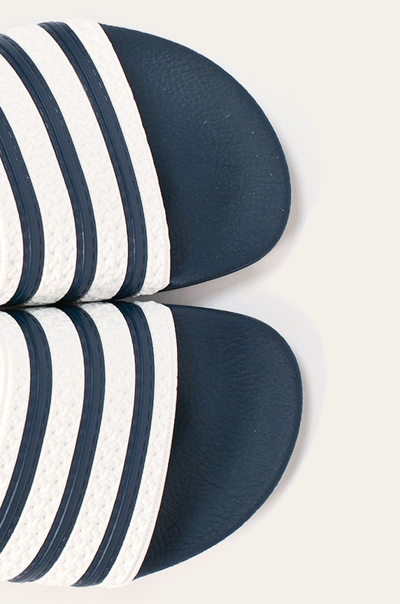 Pantofle adidas Originals G16220 G16220 námořnická modř