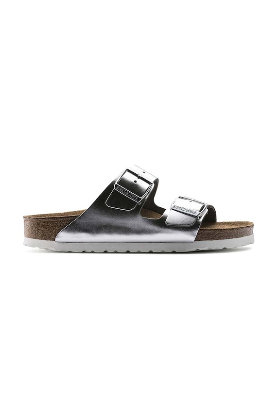 Δερμάτινες παντόφλες Birkenstock Arizona φλατ ασημί 1005960