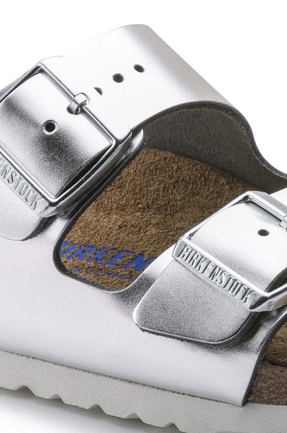 Παπούτσια Δερμάτινες παντόφλες Birkenstock Arizona 1005960 ασημί