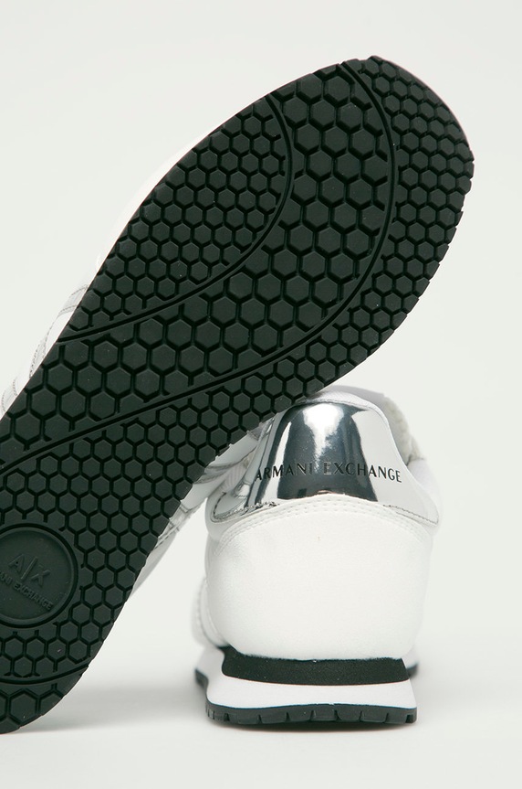 Obuv Topánky Armani Exchange XDX031.XV137 biela