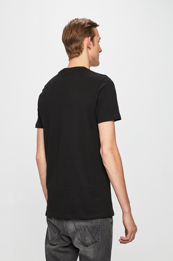 Odzież Fila - T-shirt 682393 czarny